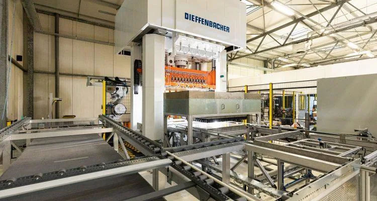 A machine in a factoryDescription automatically generated
