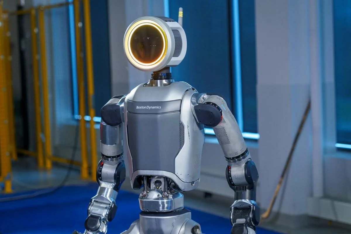 Boston Dynamics' Atlas humanoid robot goes electric | TechCrunch