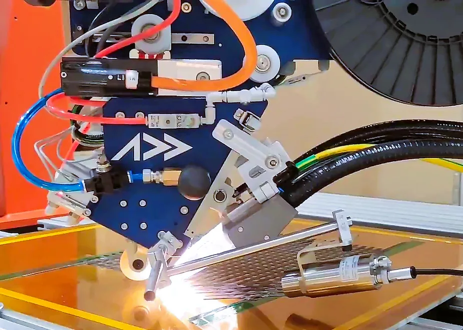 AFP-XS and humm3 flash-lamp system consolidating thermoplastic tape
